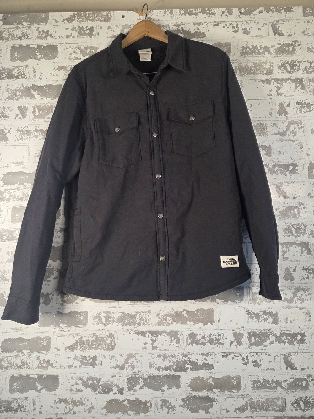 The North Face Men's Medium Sherpa Lined Fort Point Insulated Shirt Jacket Black